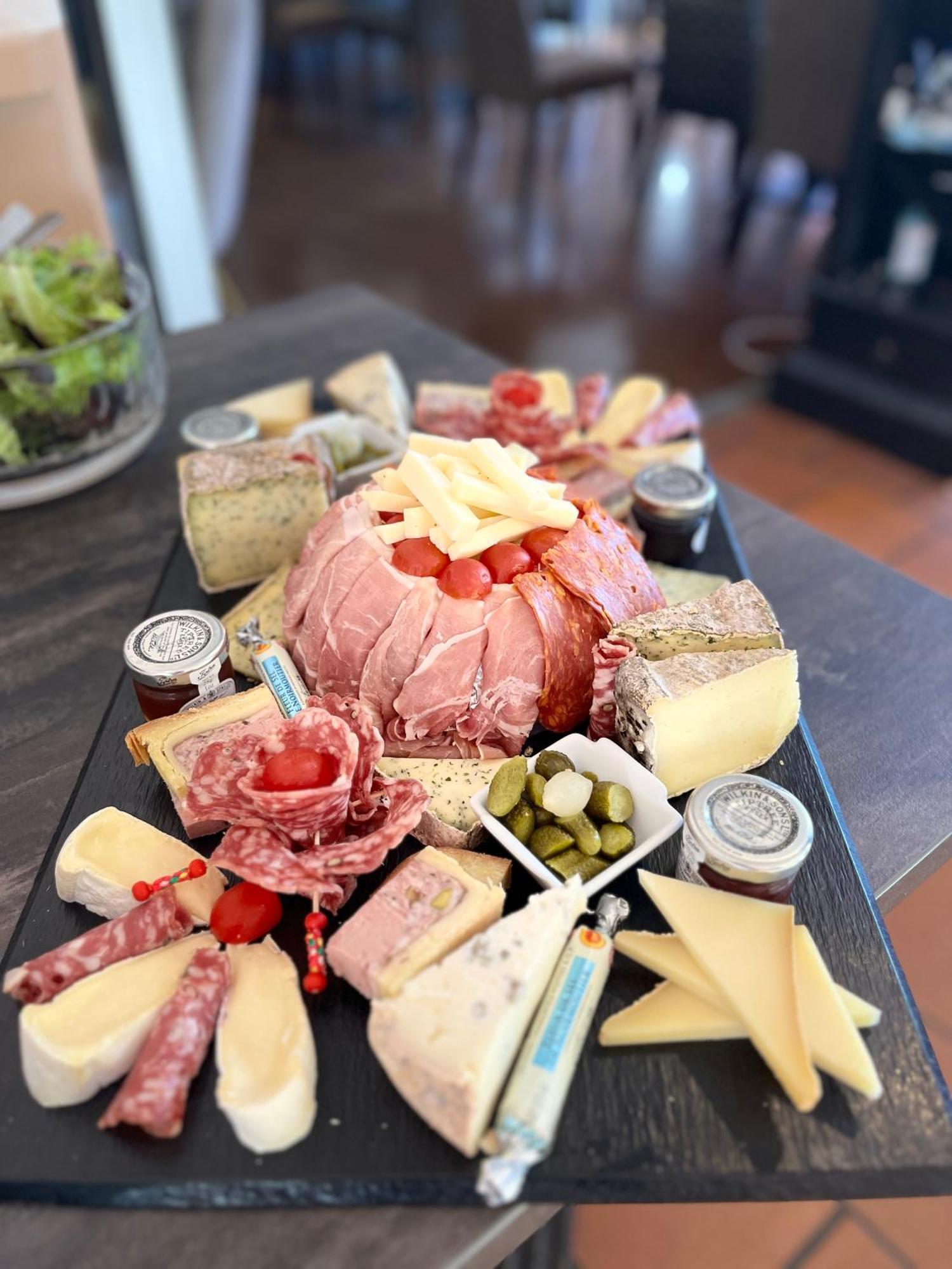 Hotel Spa & Restaurant O Pervenches Chambery Bagian luar foto