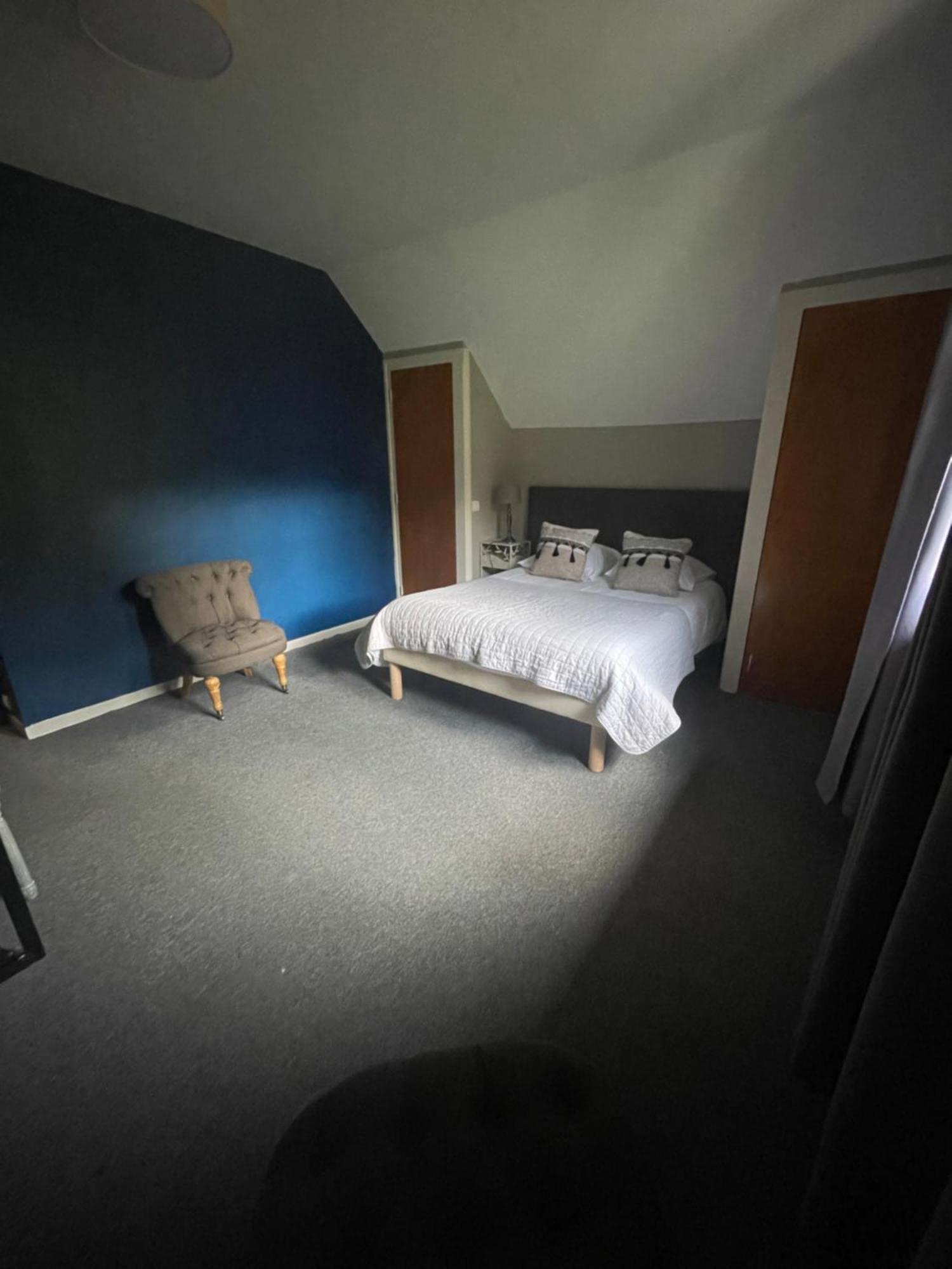 Hotel Spa & Restaurant O Pervenches Chambery Bagian luar foto