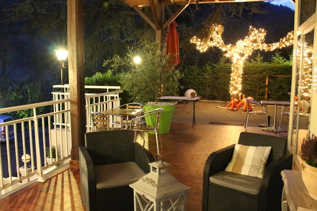 Hotel Spa & Restaurant O Pervenches Chambery Bagian luar foto