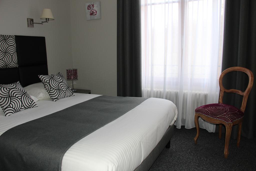 Hotel Spa & Restaurant O Pervenches Chambery Bagian luar foto