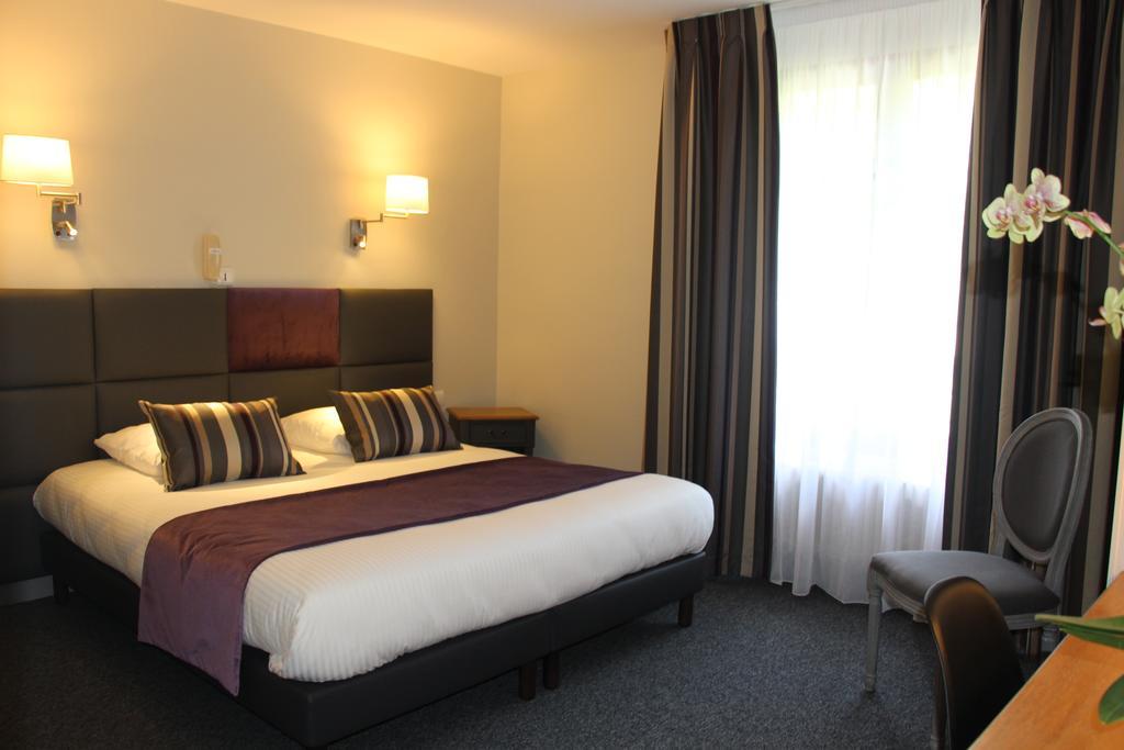 Hotel Spa & Restaurant O Pervenches Chambery Bagian luar foto