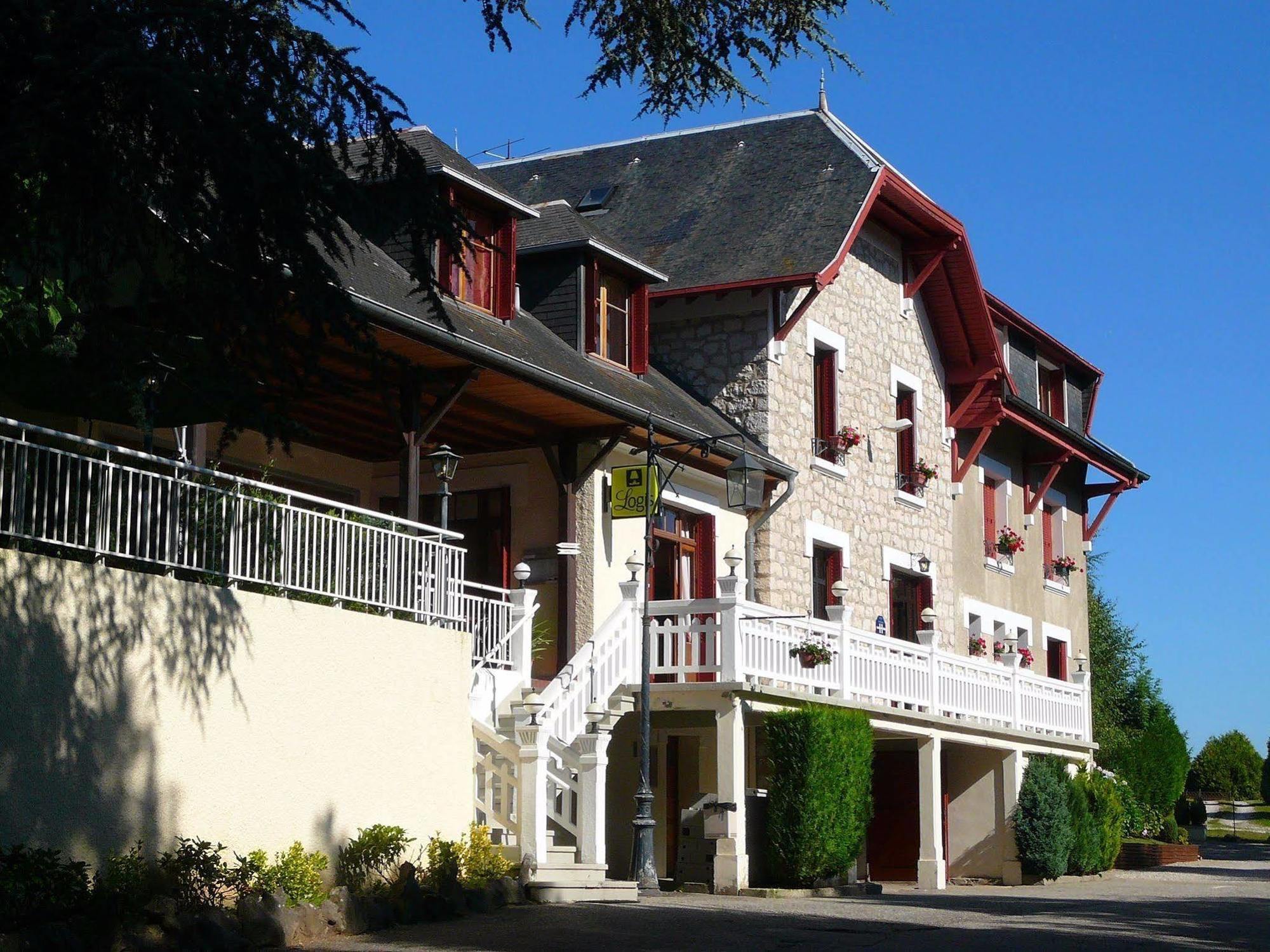 Hotel Spa & Restaurant O Pervenches Chambery Bagian luar foto
